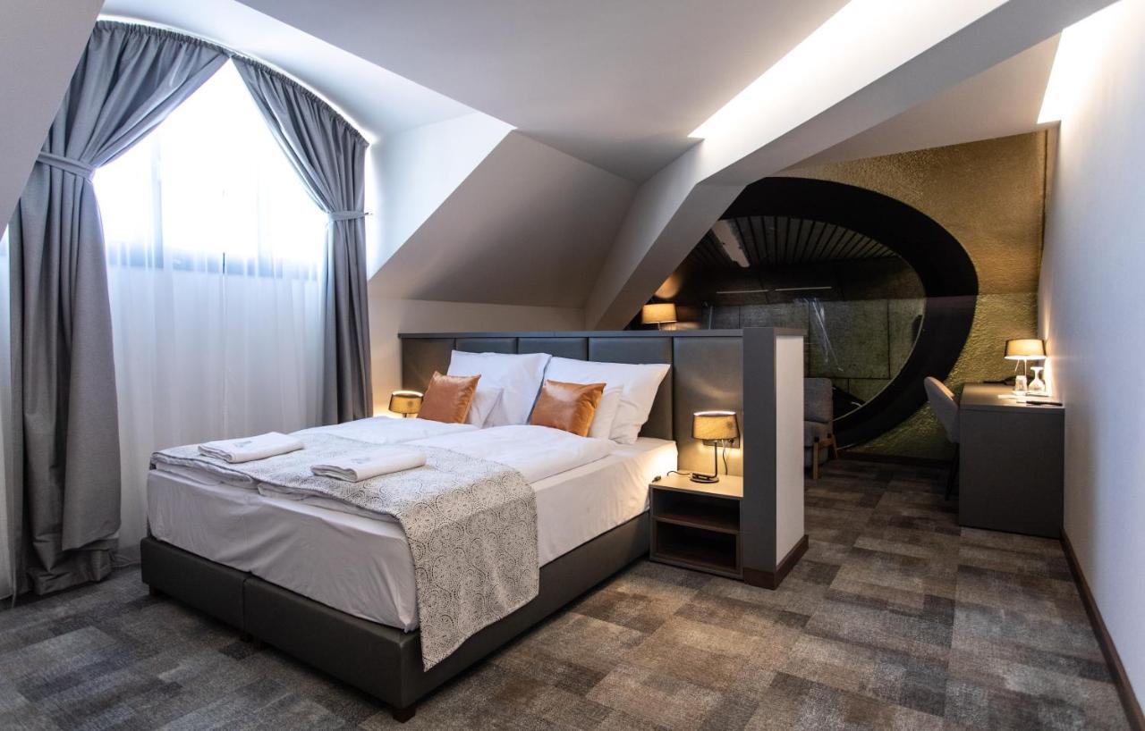 Artis Boutique Hotel ソンバトヘイ エクステリア 写真