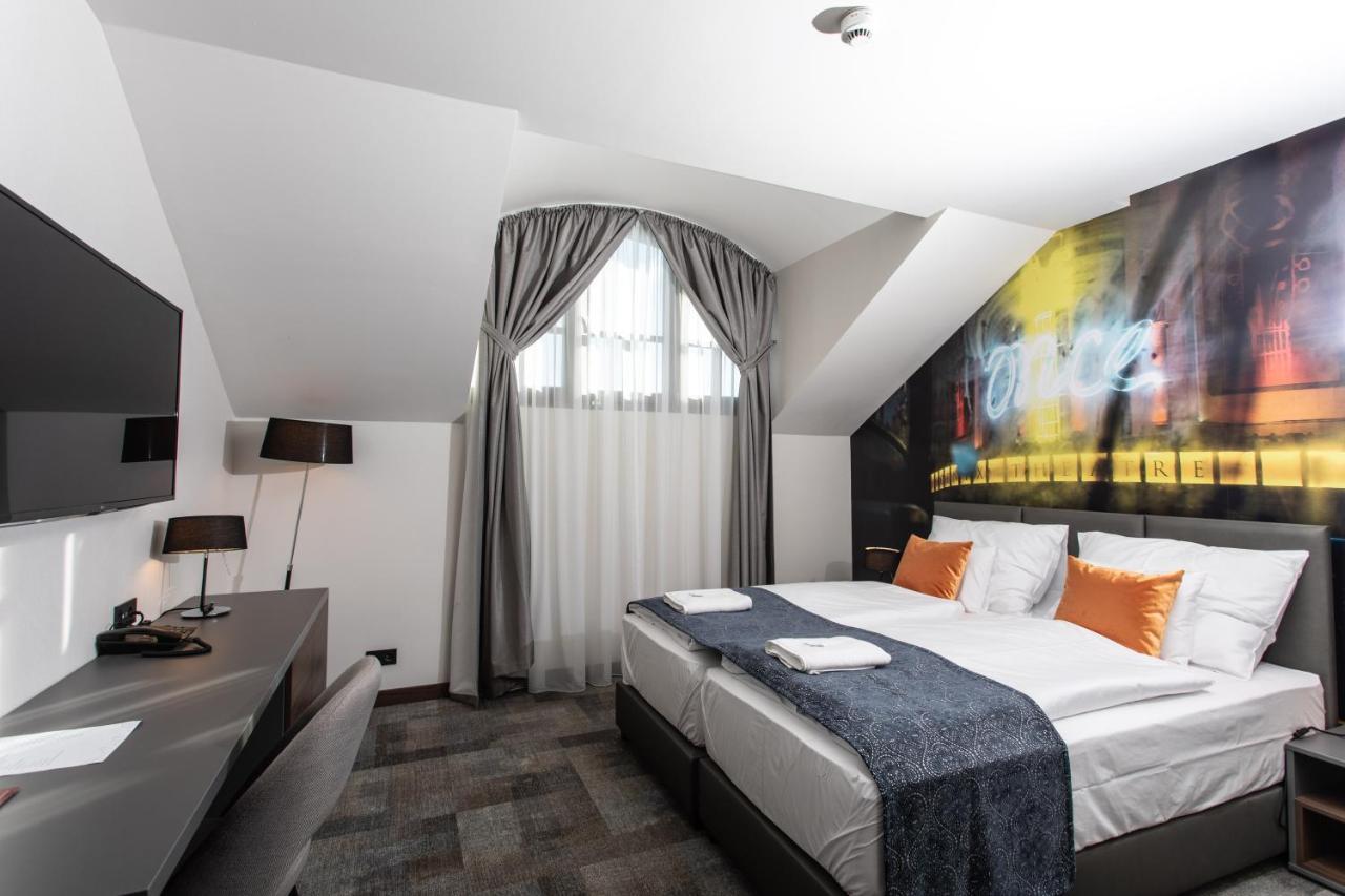 Artis Boutique Hotel ソンバトヘイ エクステリア 写真