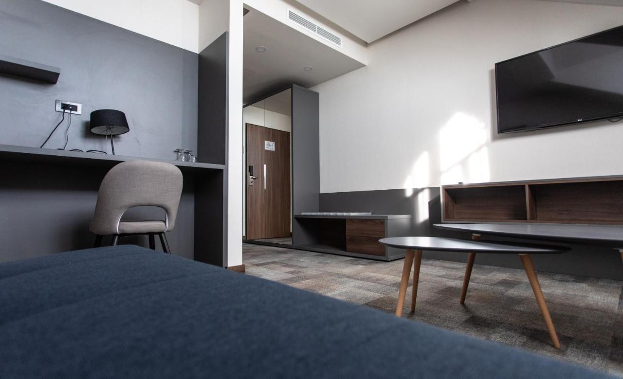 Artis Boutique Hotel ソンバトヘイ エクステリア 写真